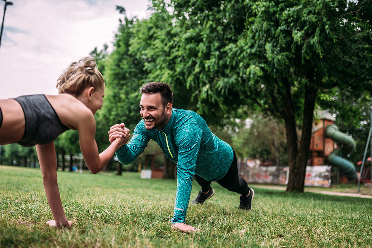 Conjunto de gimnasio ajustado para hombre, al aire libre para